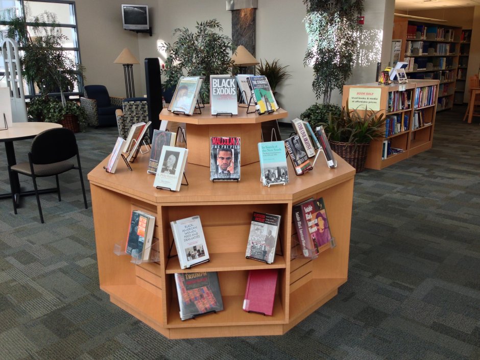 Стеллажи для школьной библиотеки