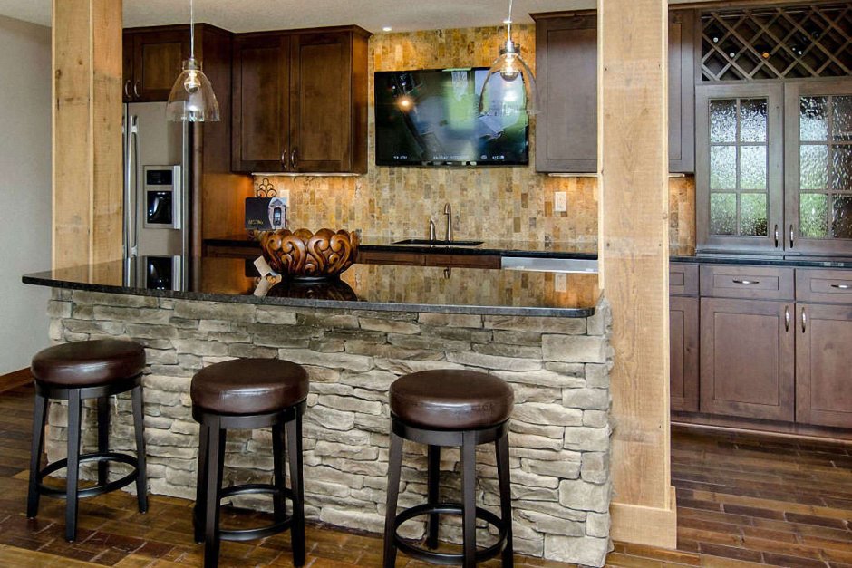 Отделка барной стойки декоративным камнем