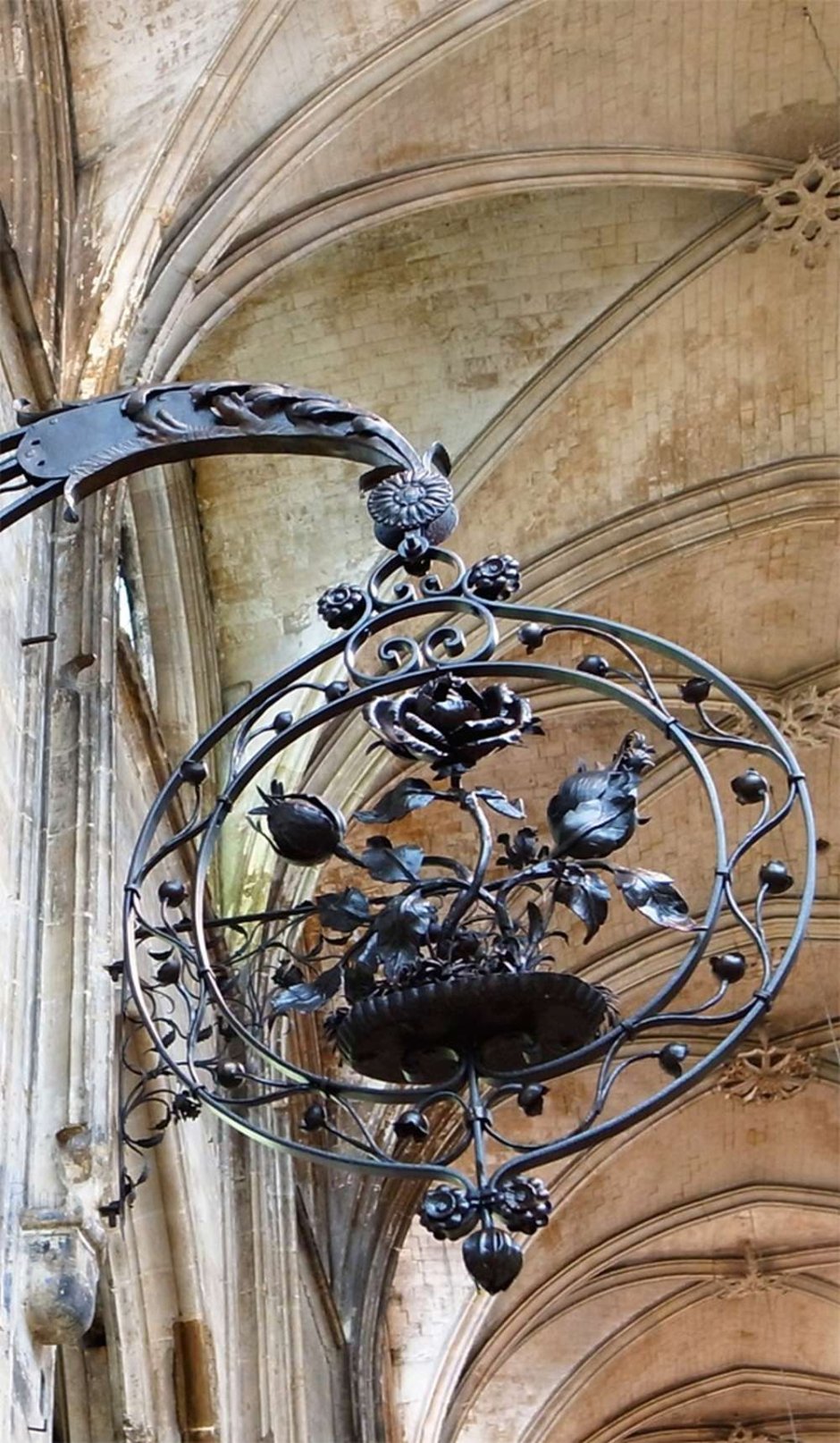 Кованая вывеска художественная ковка