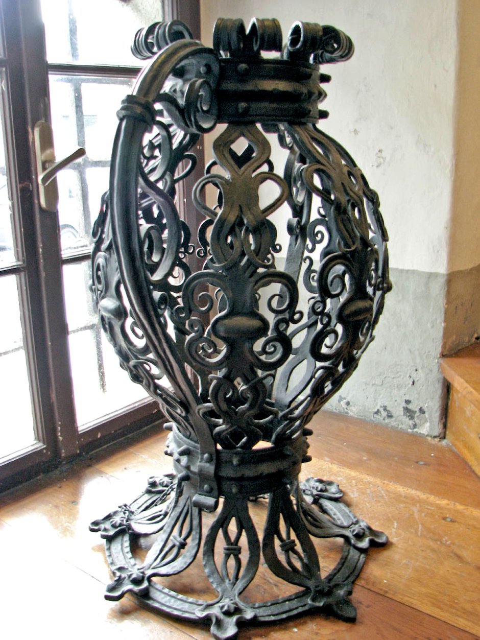 Старинная художественная ковка