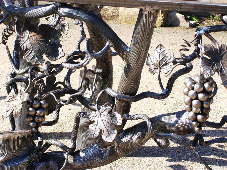 Кованная Виноградная лоза