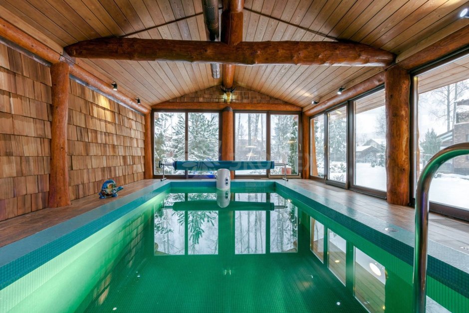 Баня с бассейном
