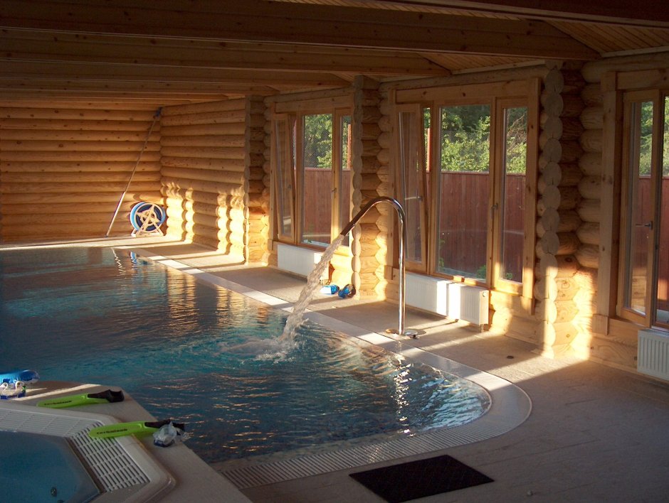 Баня с бассейном