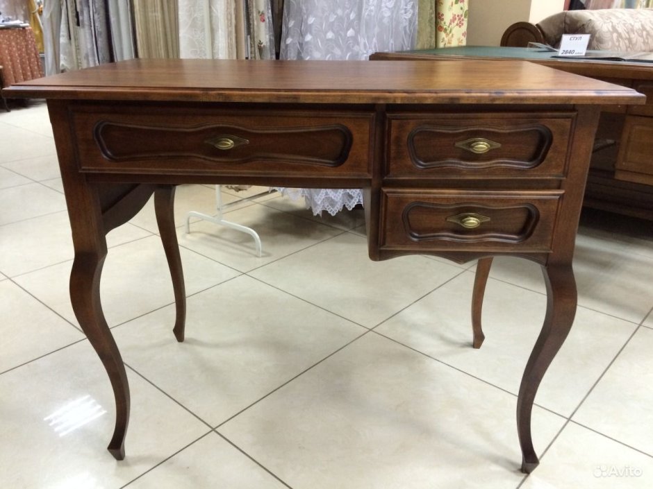 Стол письменный классика массив