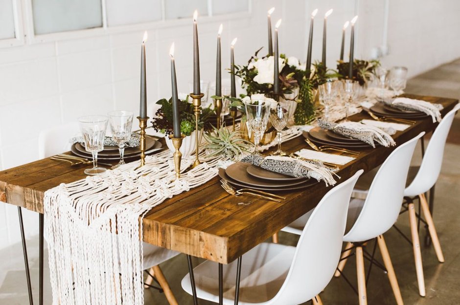 Стол из дерева