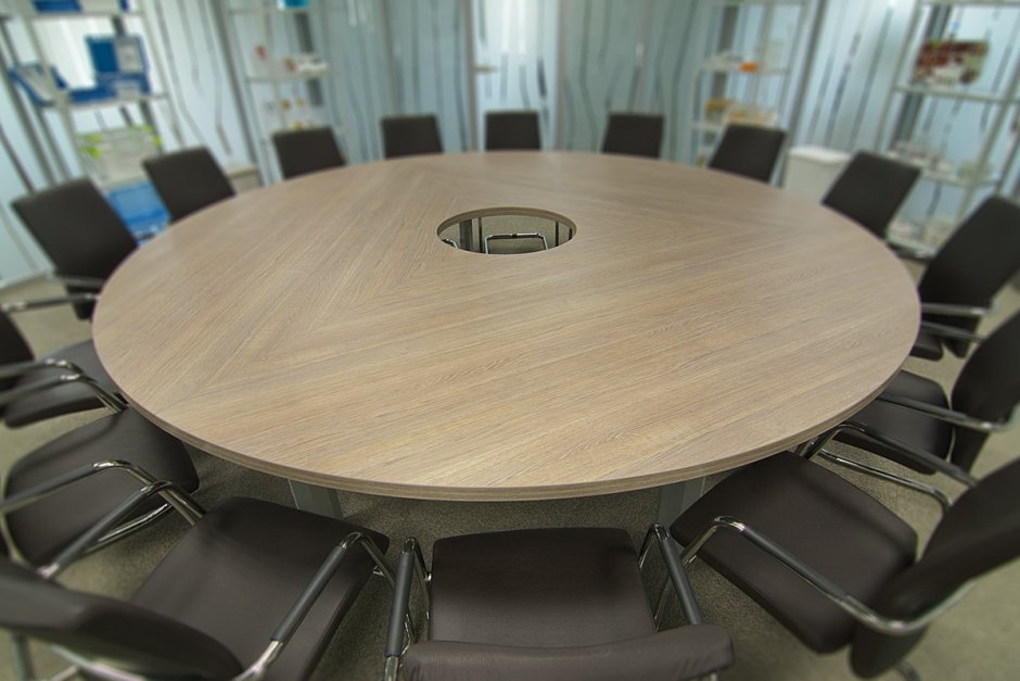 Круглый стол «большой Конкорд»