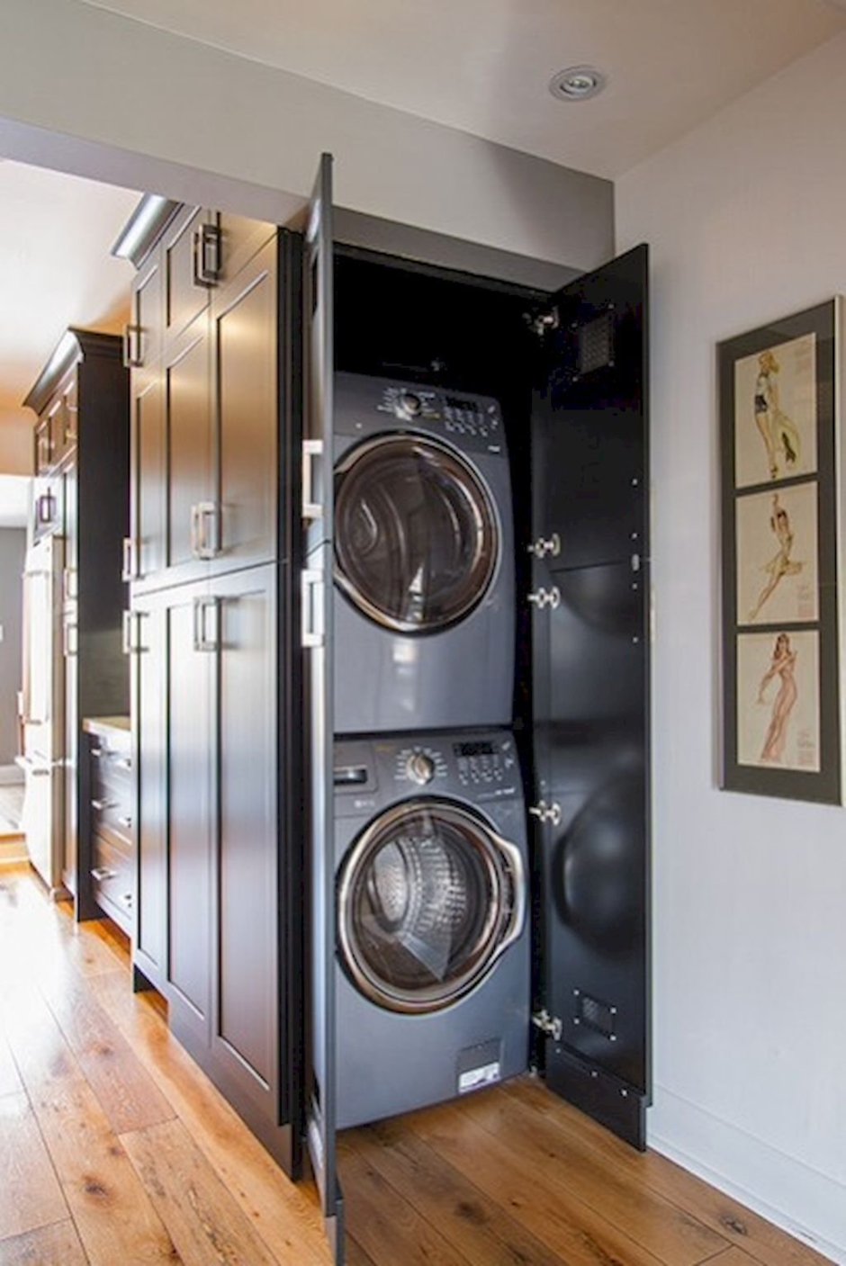 Постирочная в коридоре в шкафу