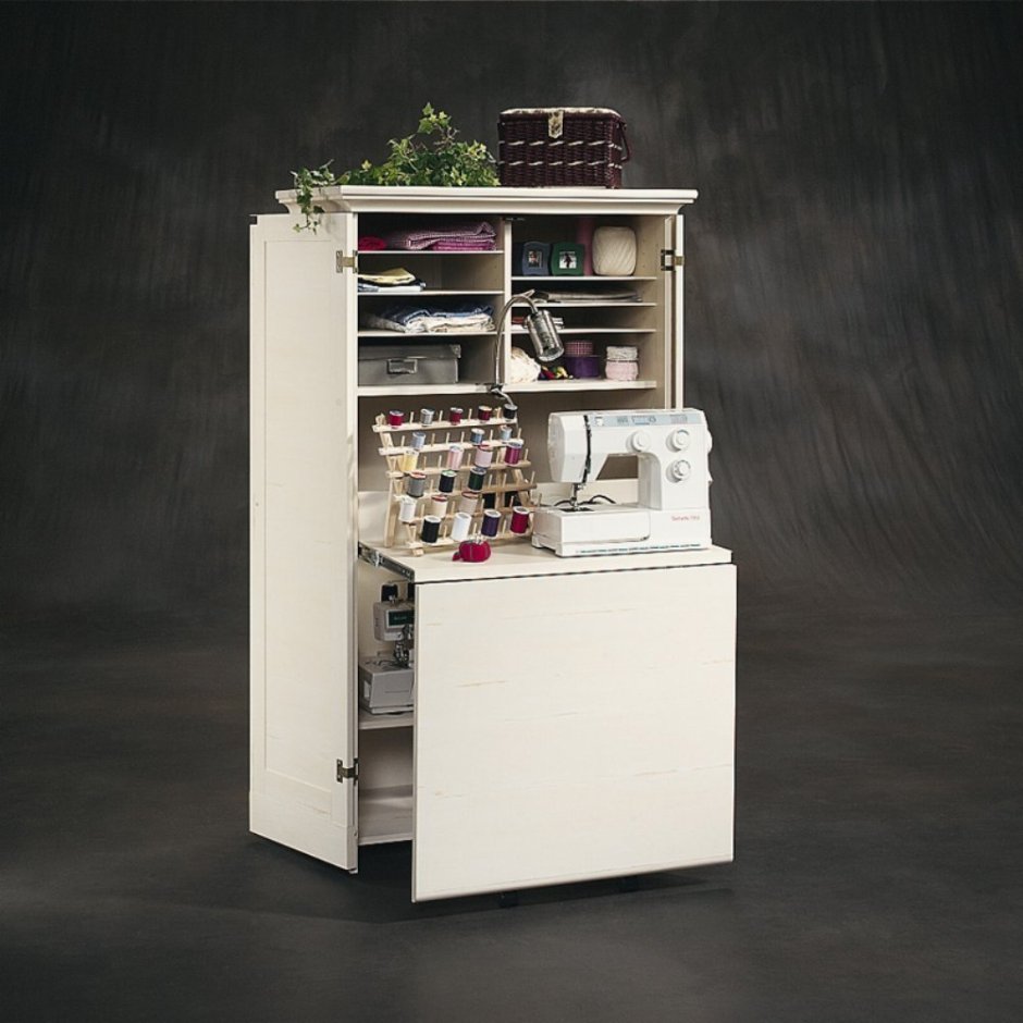 Уголок для кофемашины на кухне