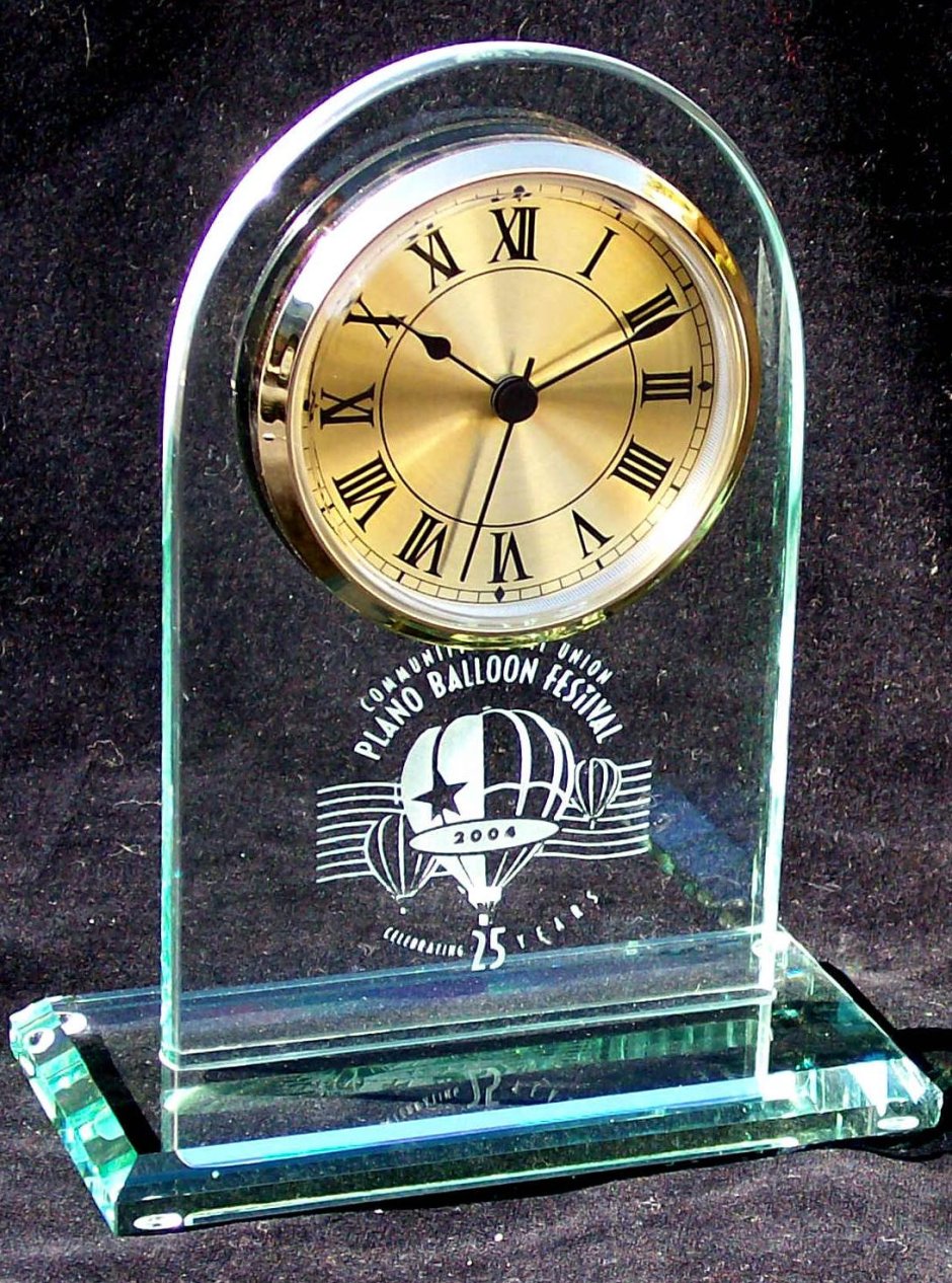 Настольные часы стекло