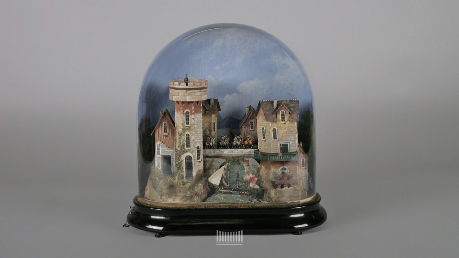 Бронзовые часы настольные