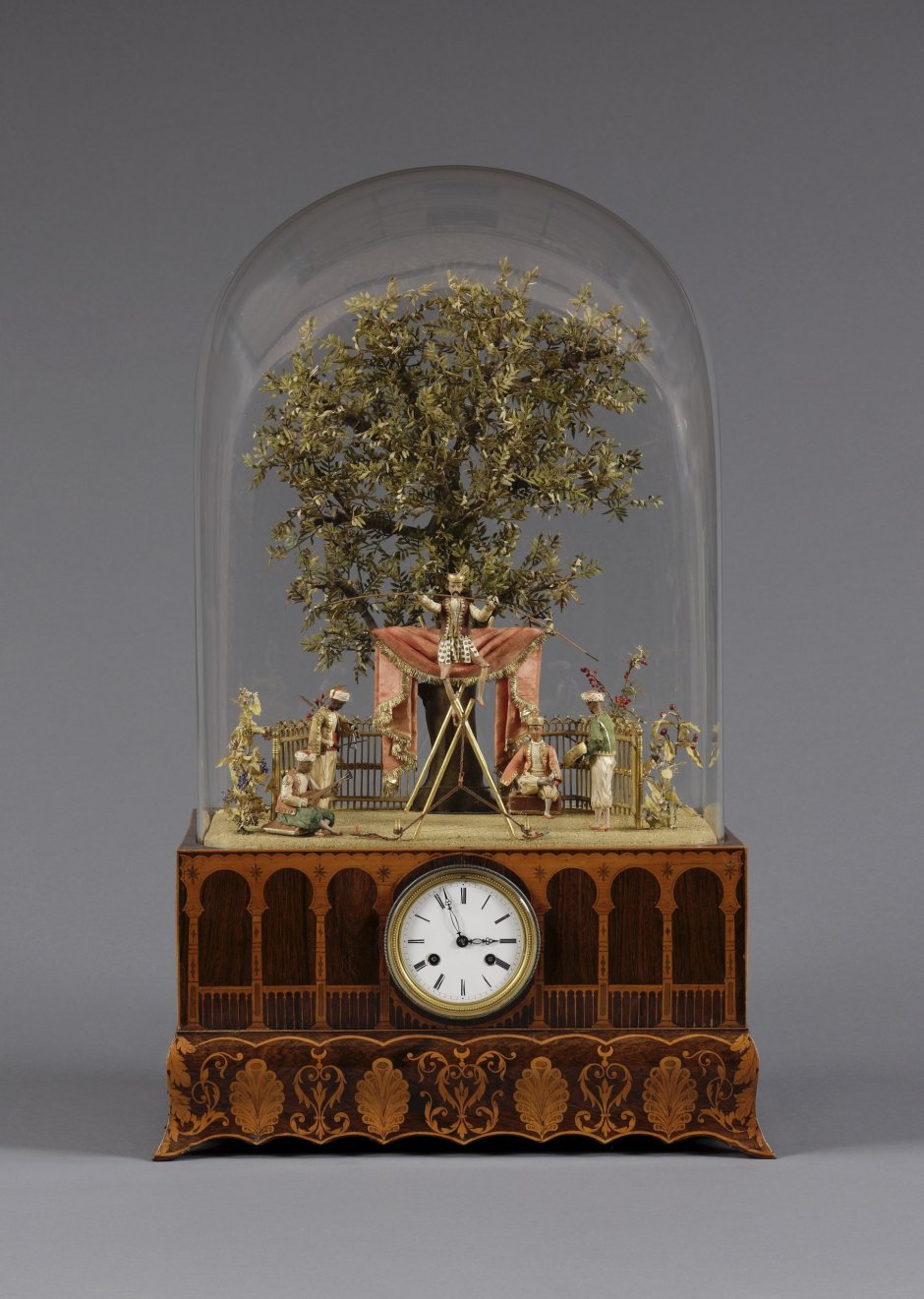 Часы Винтажные под стеклянным куполом