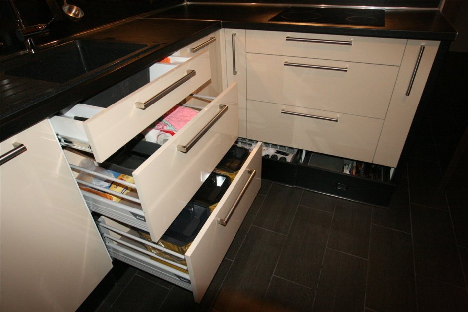 Ящики под столешницу на кухне