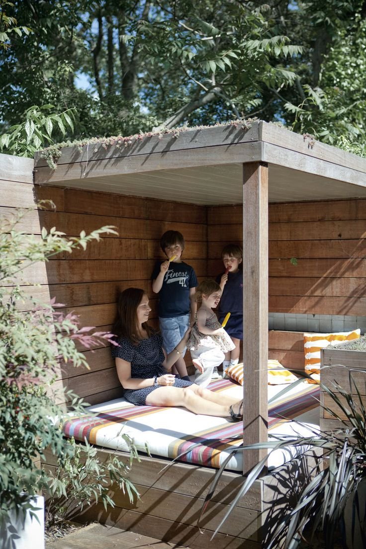 Зона отдыха для детей на даче