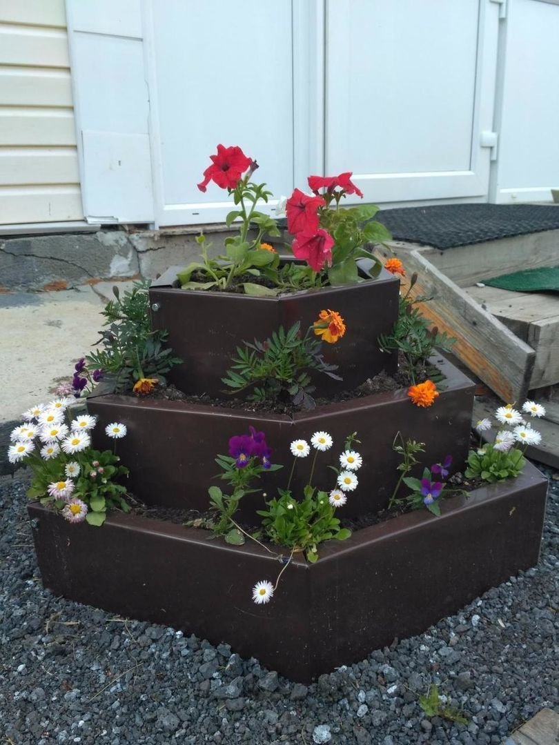 Клумба трехъярусная Альпийская горка