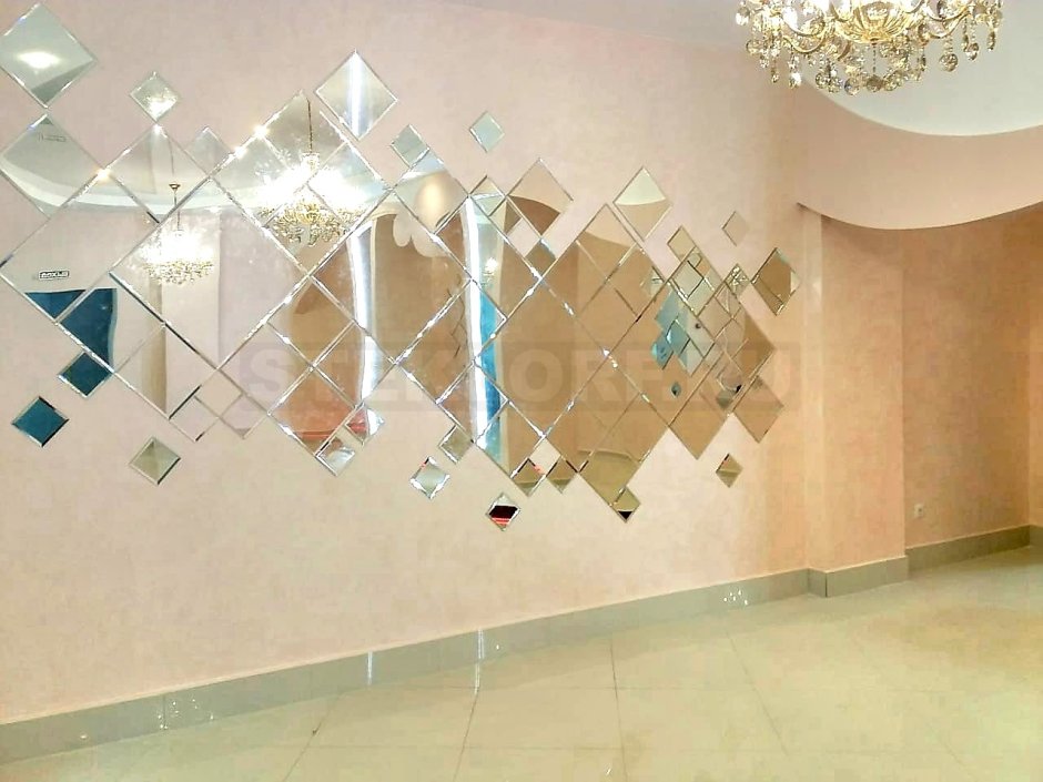 Панно из кусочков зеркала