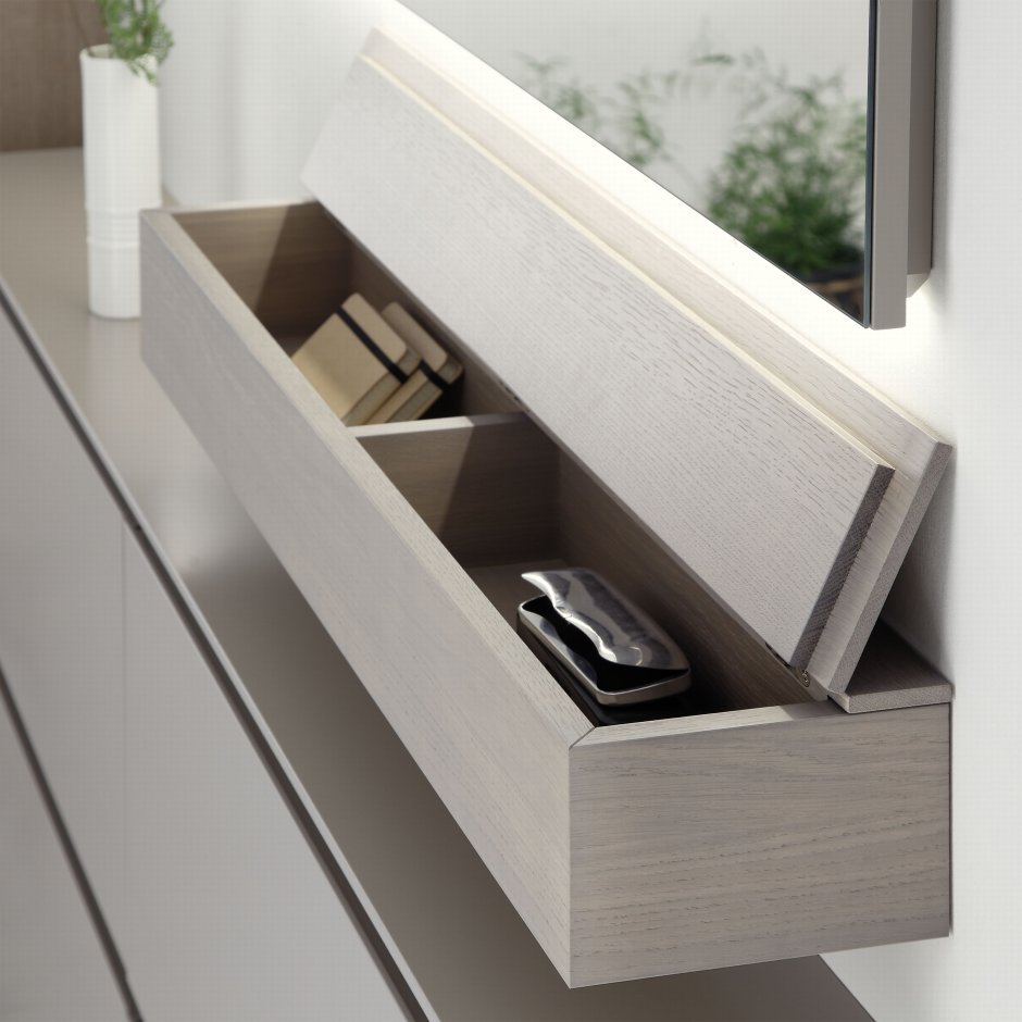 Деревянные стойки на ресепшн