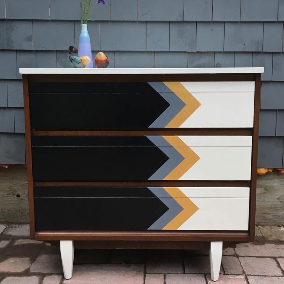 Перекраска старой тумбы