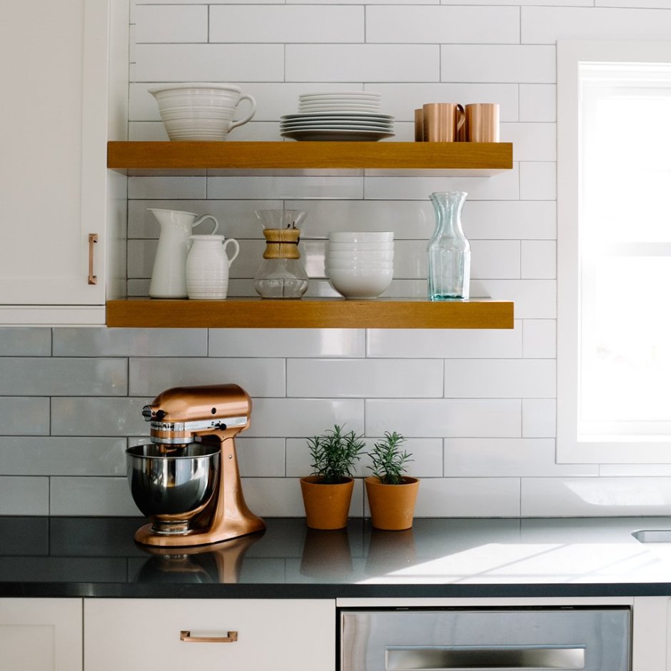 Вытяжка для кухни в стиле Кантри