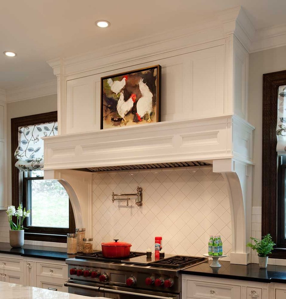 Полки над газовой плитой