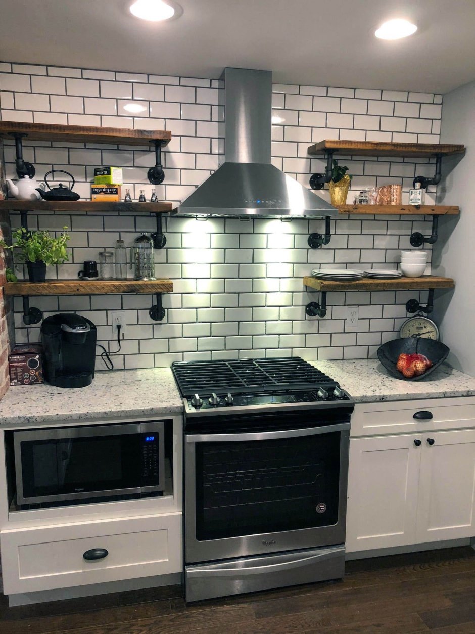 Полка для труб на кухне