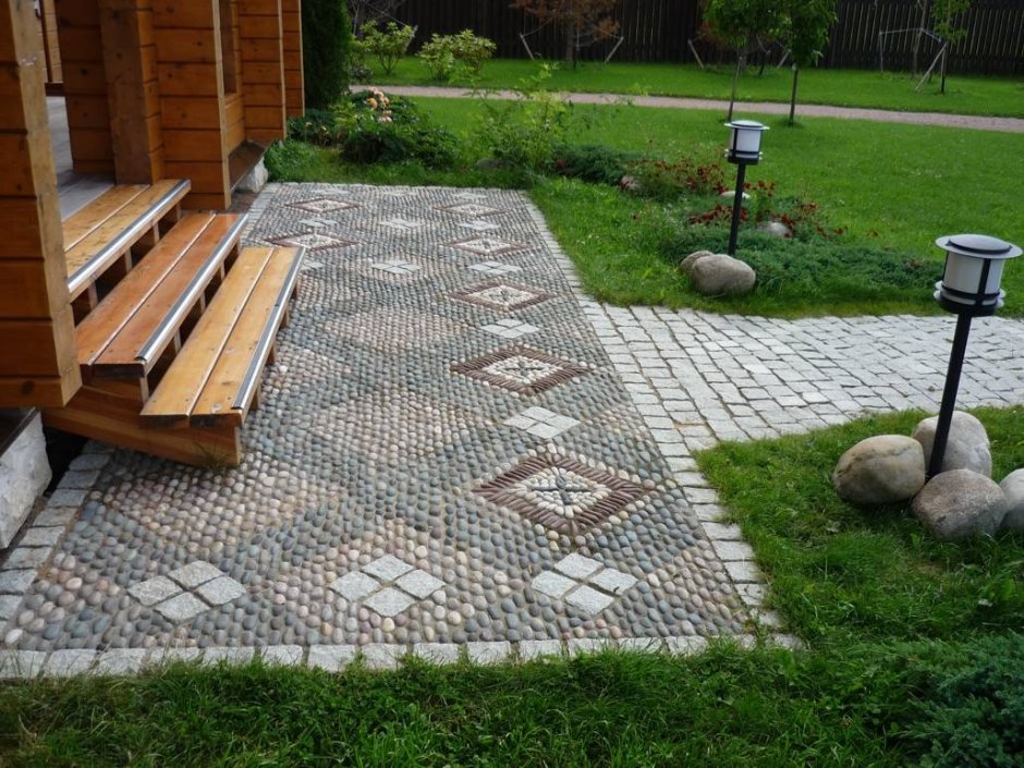 Деревянное мощение дорожек