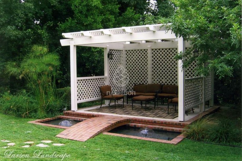 Беседка для отдыха на даче