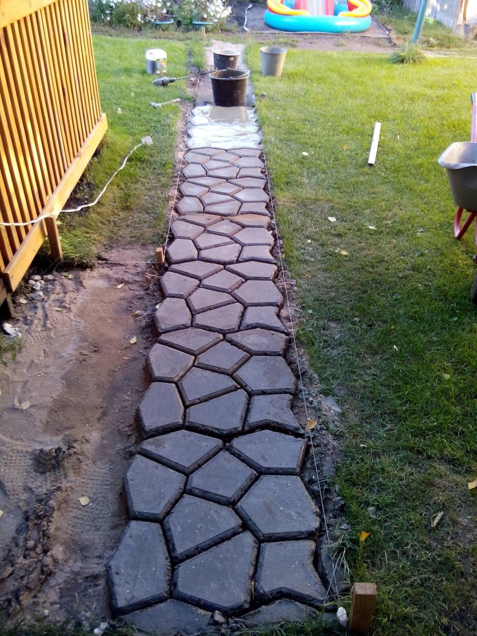 Дорожки на даче