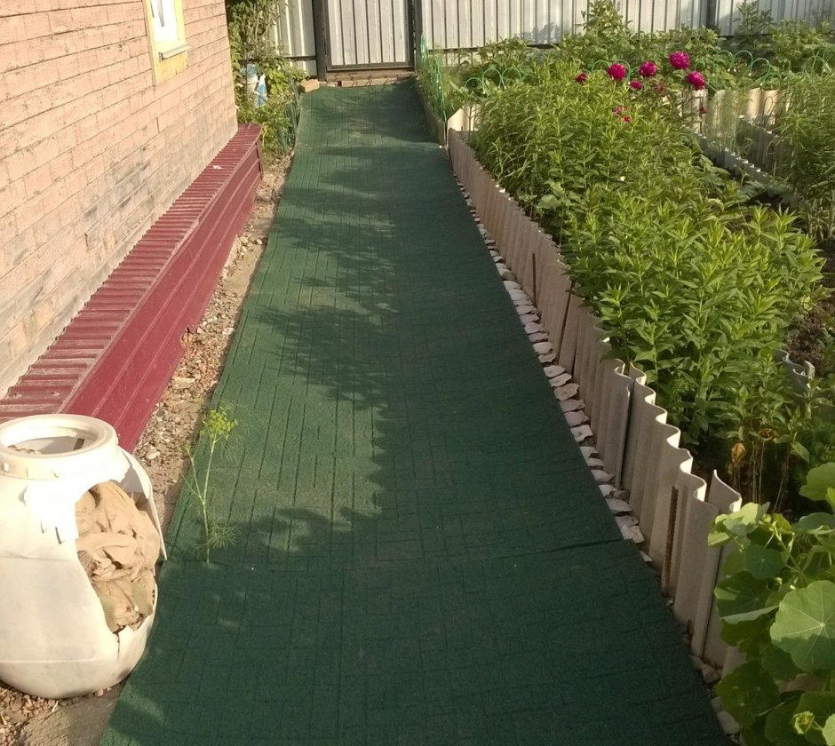 Резиновая дорожка