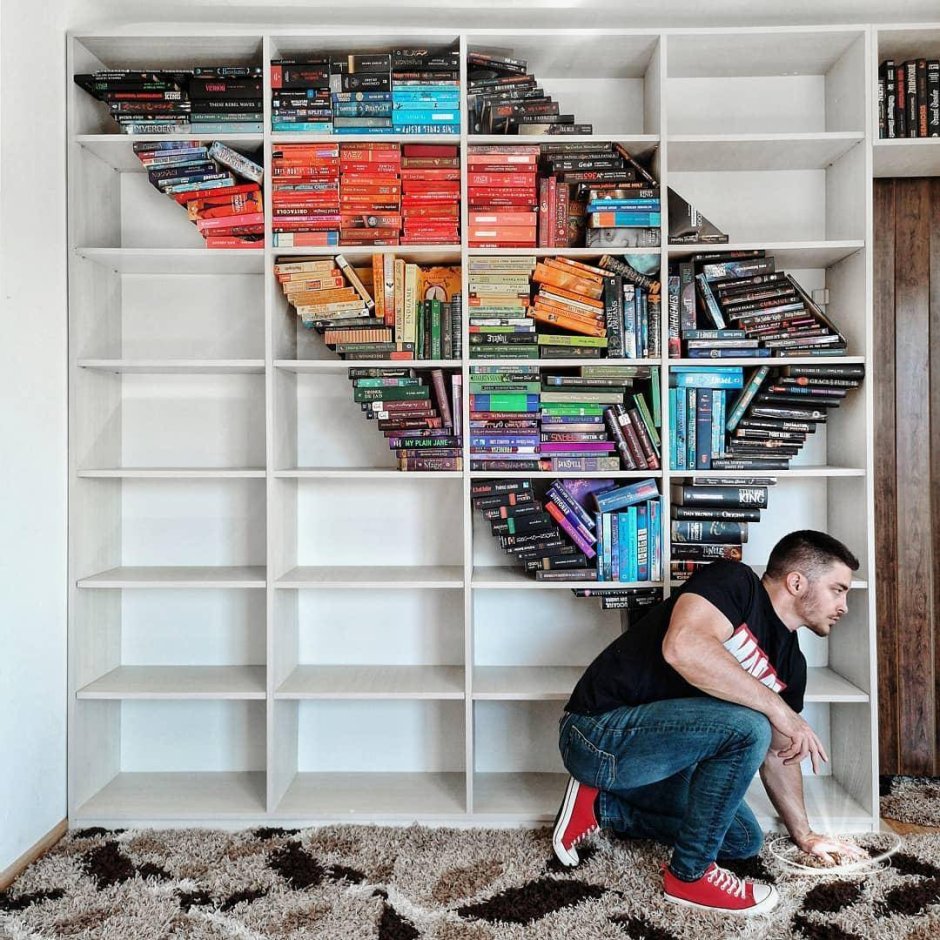 Креативный стеллаж