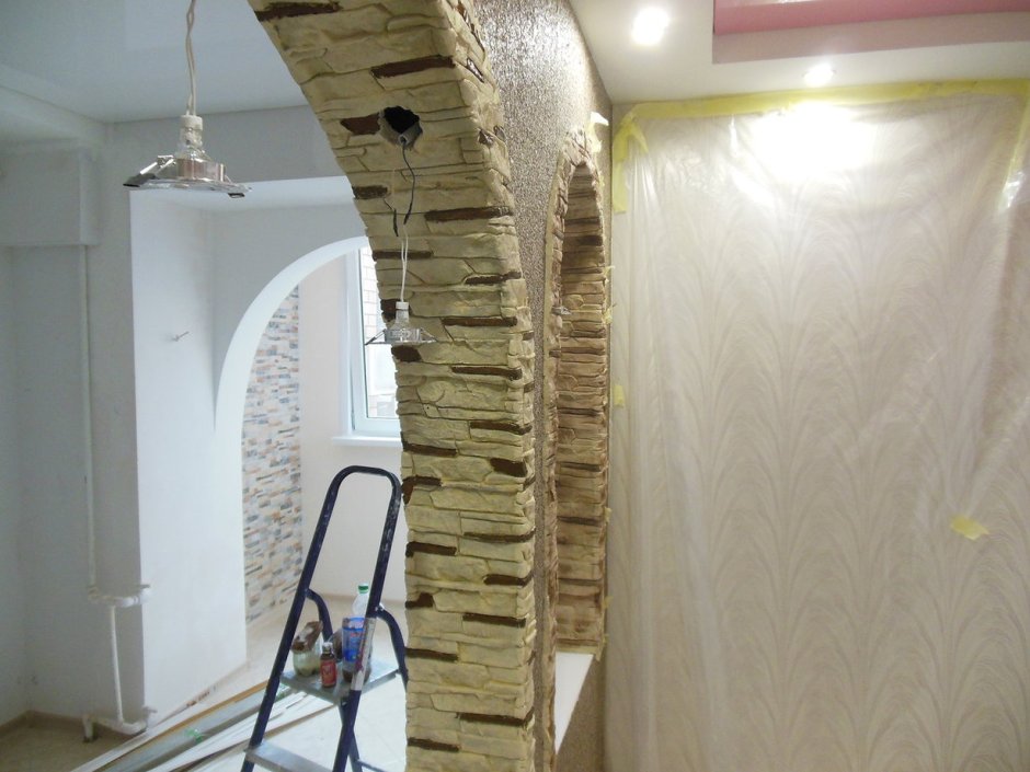 Отделка арки декоративным камнем