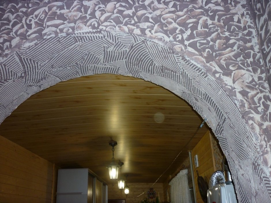 Отделать арку декоративной штукатуркой