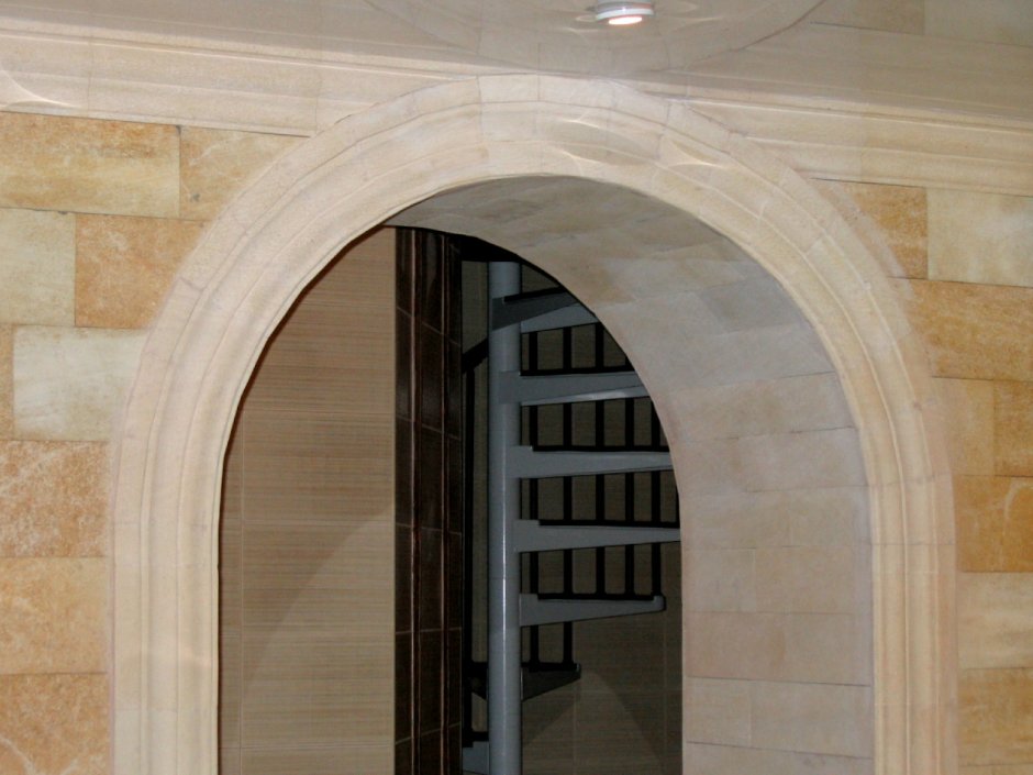 Арка в стене