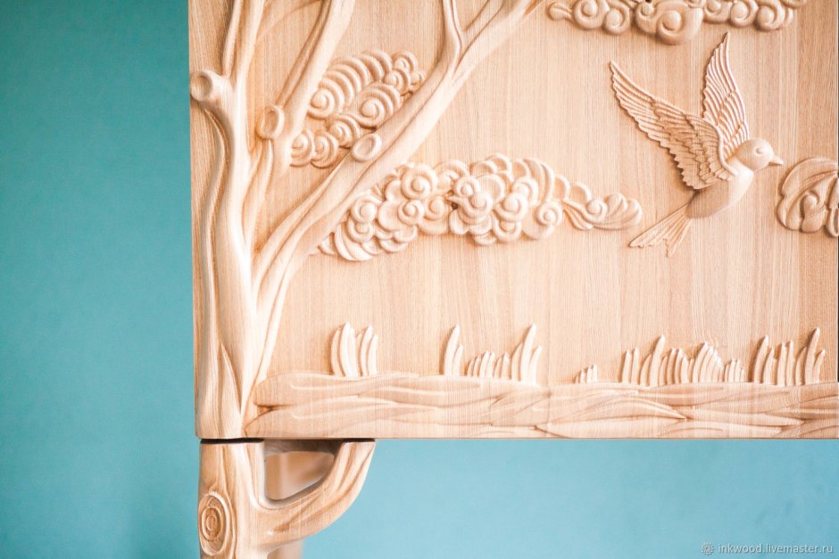 Резные дверцы