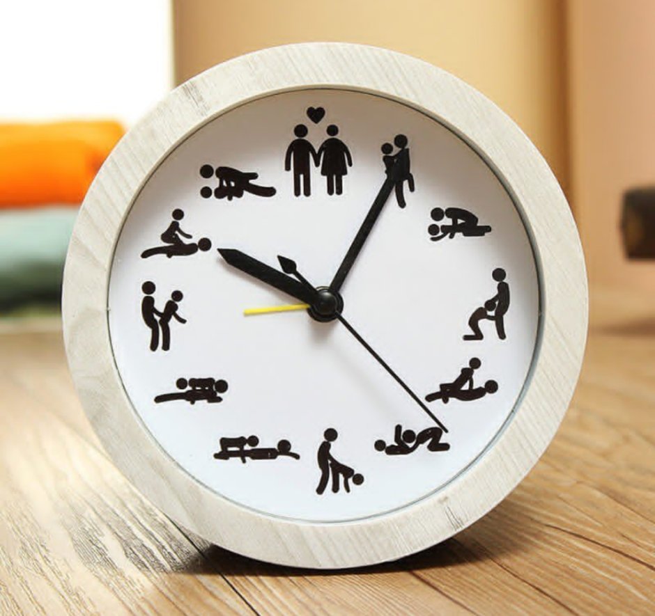 Будильник с позами