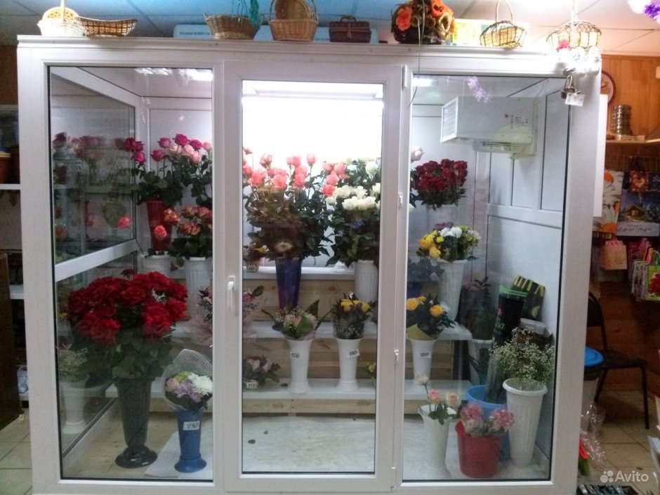 Стеллажи для цветочного магазина