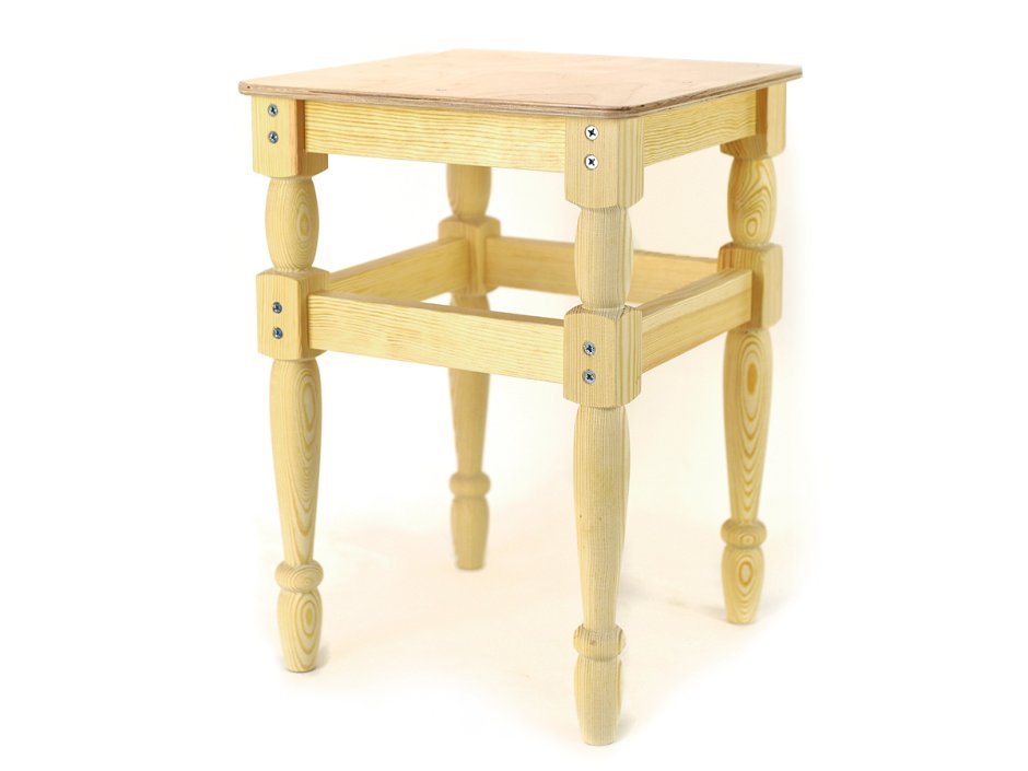 Табуретки с резными ножками