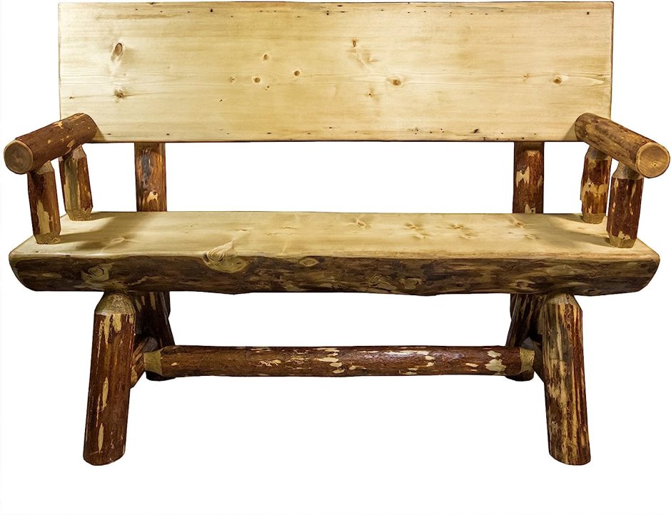 Скамейка у забора в деревне