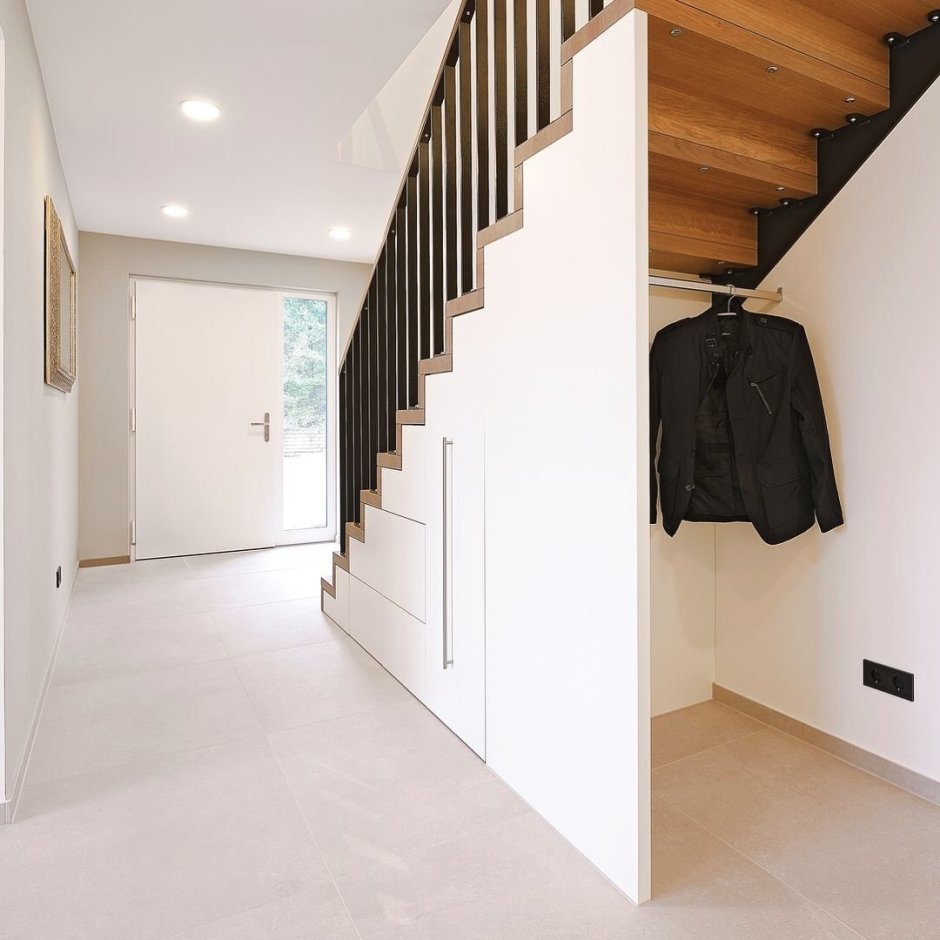 Раздвижные дверцы для антресолей