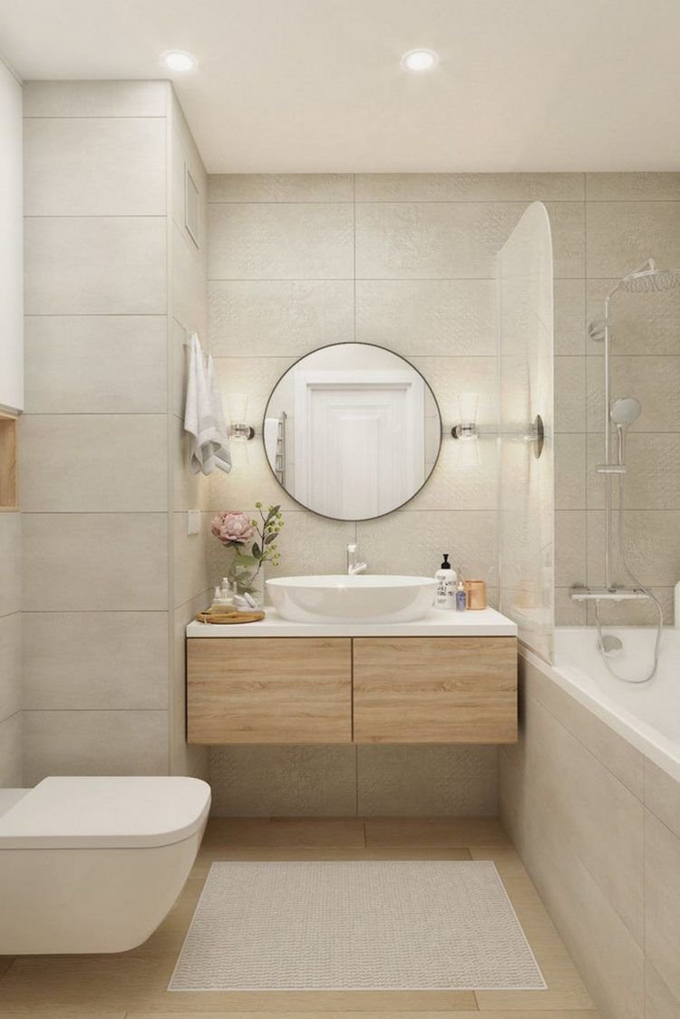 Маленькая ванная комната в светлых тонах