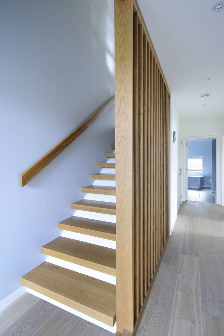 Лестница сбоку реечки