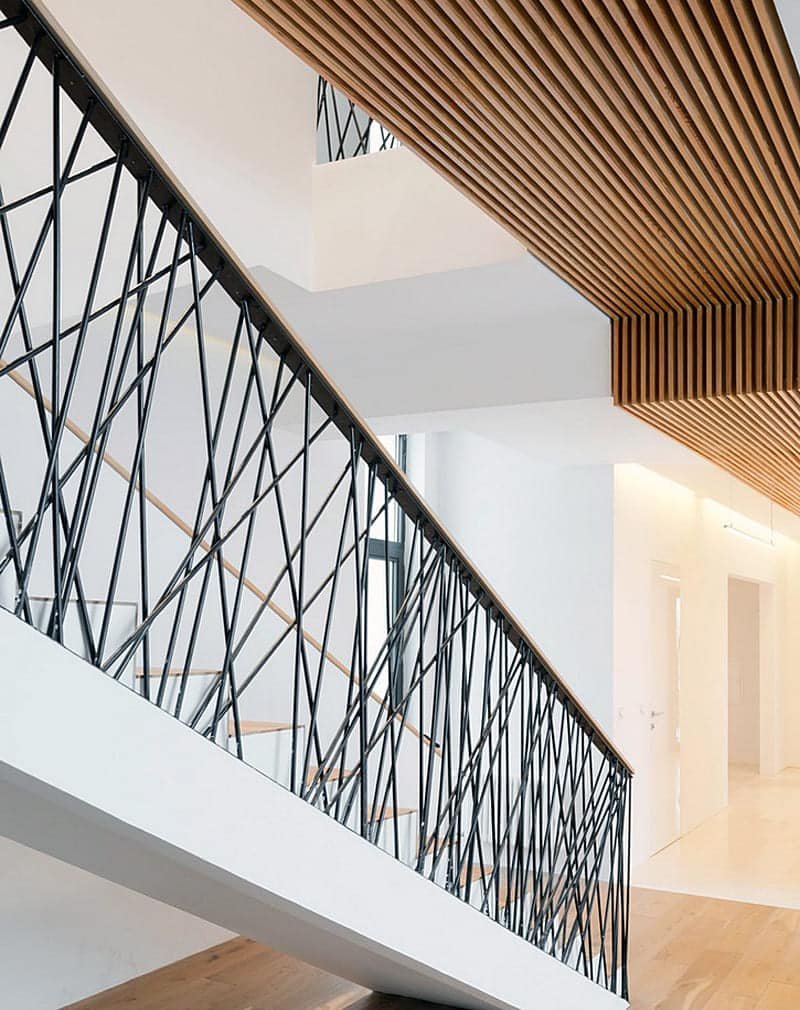 Перила в потолок