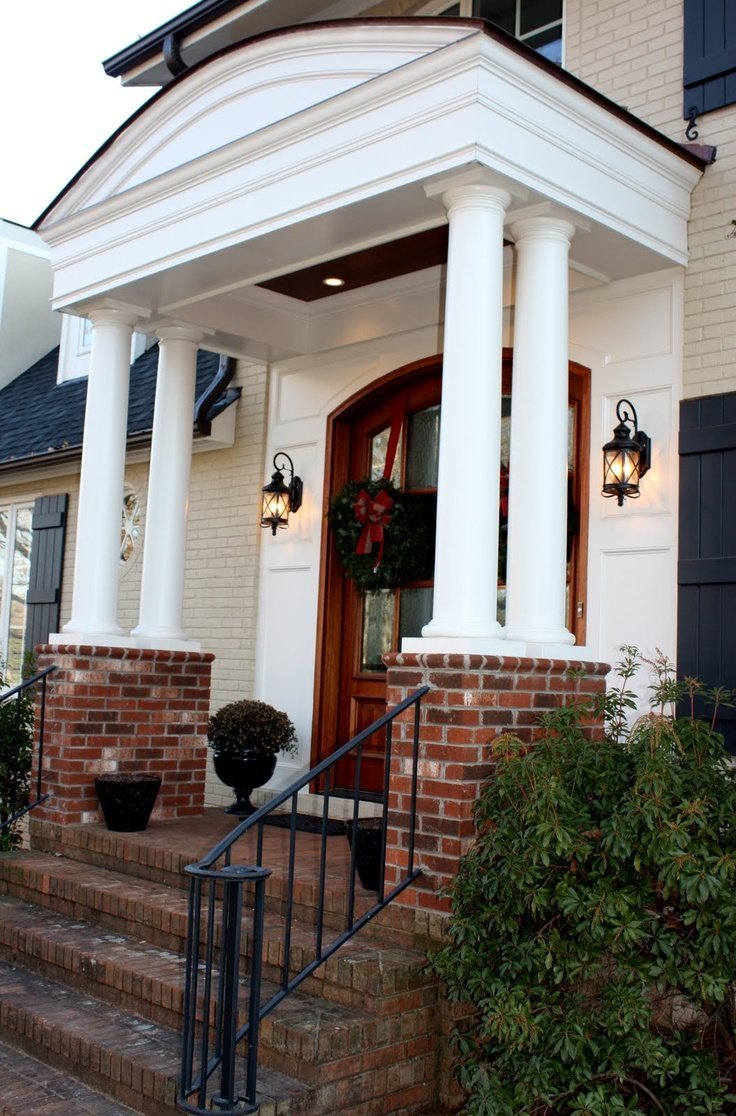 Крыльцо с колоннами