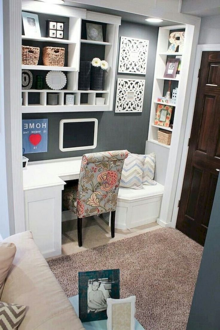 Рабочее место в нише комнаты