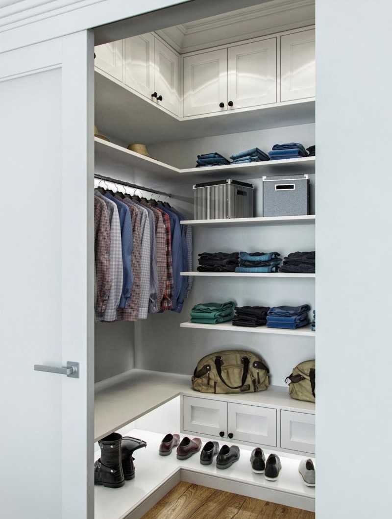 Гардеробная в маленькой квартире