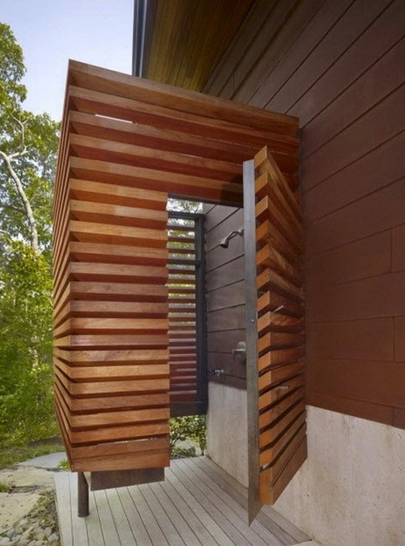 Душ уличный деревянный