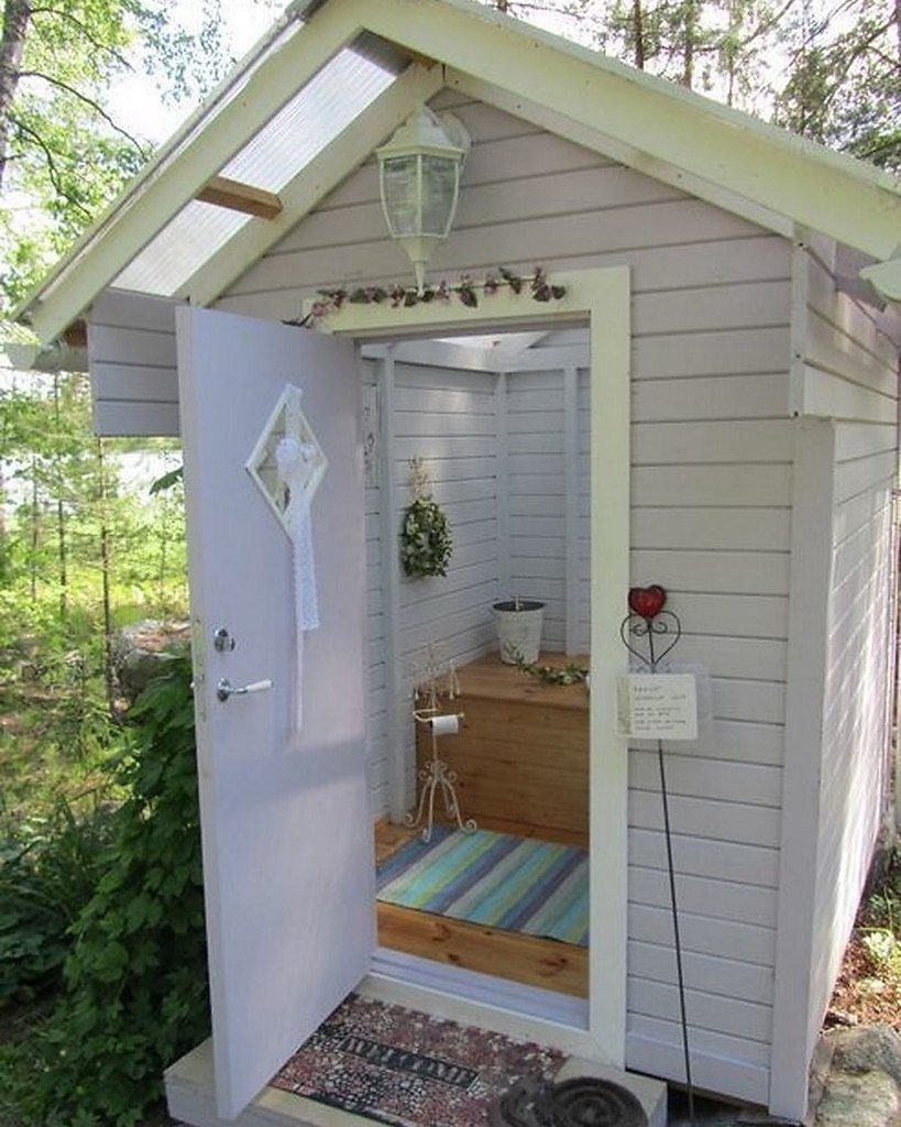 Уличный туалет для дачи