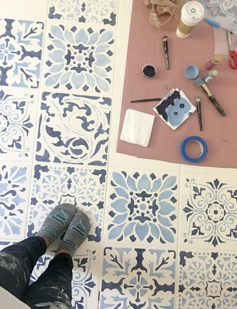 Трафарет для плитки в ванной для покраски