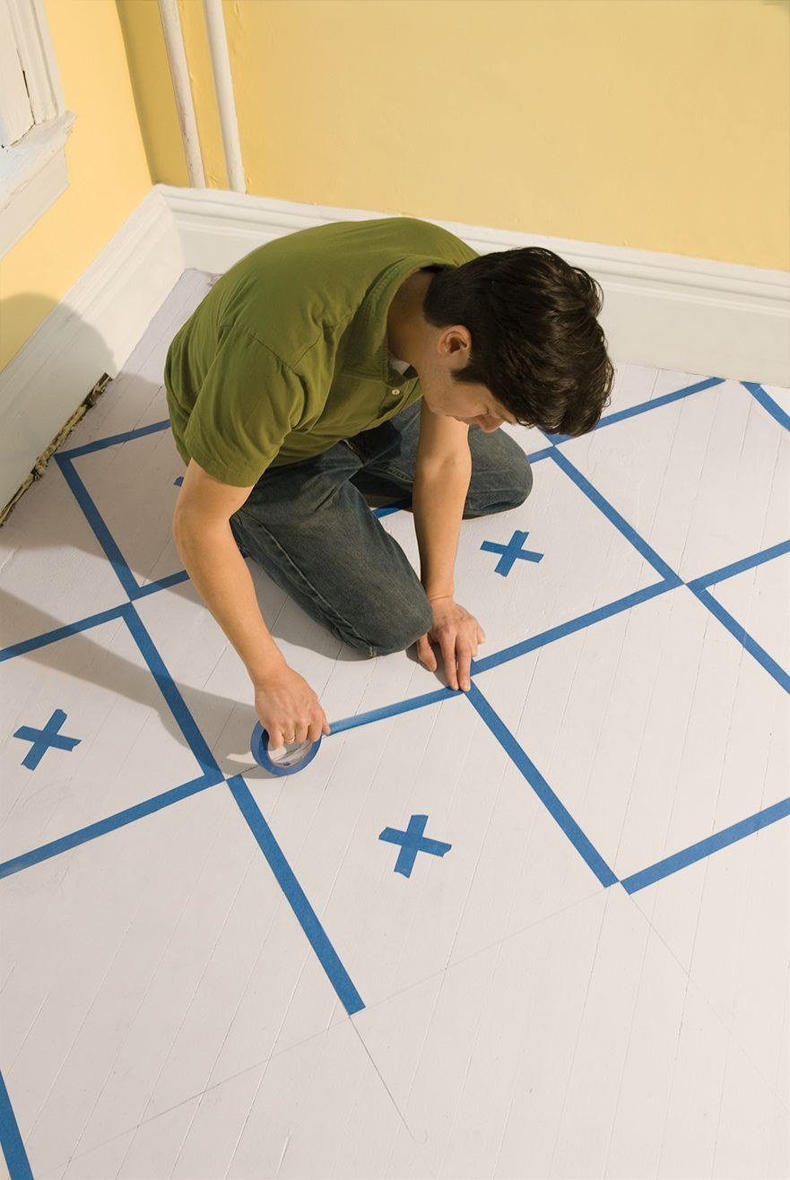 Пол и квадрат покрашено