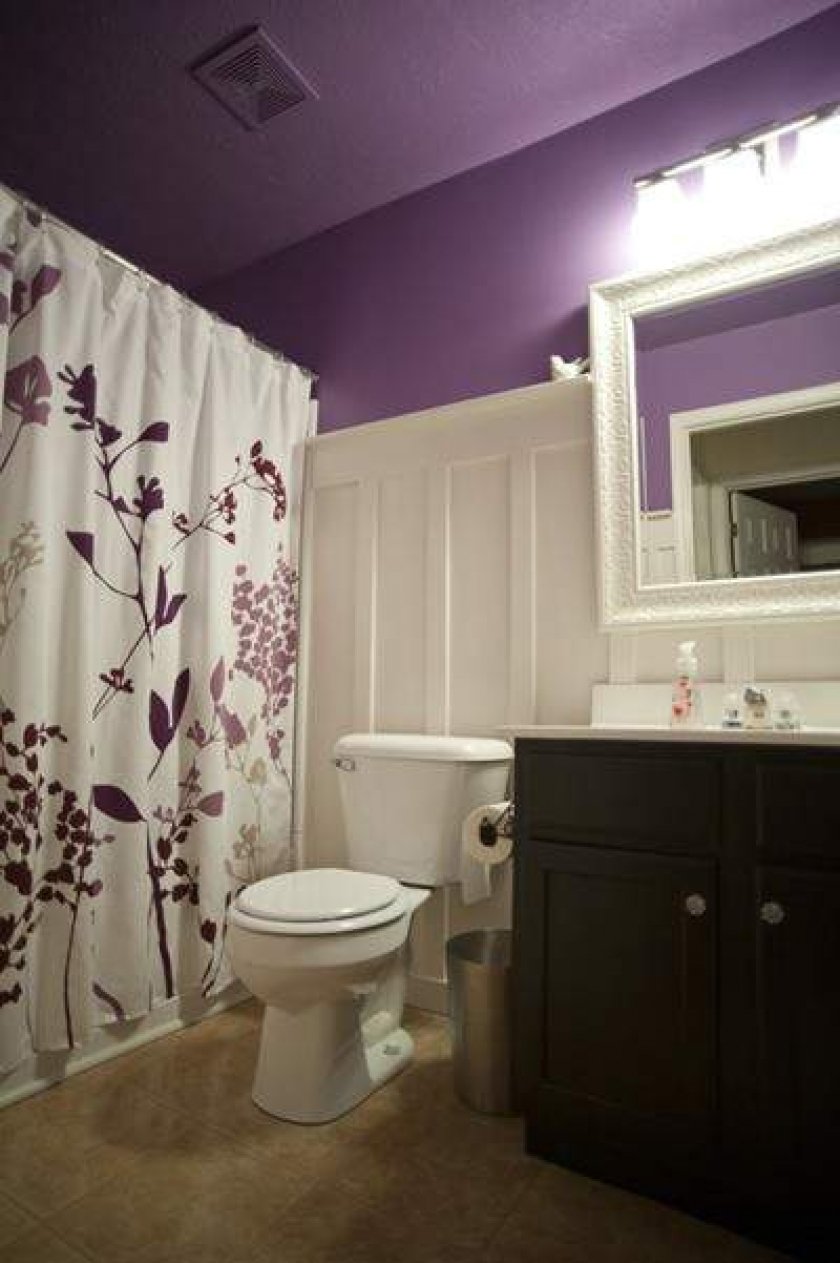 Туалет в фиолетовом цвете