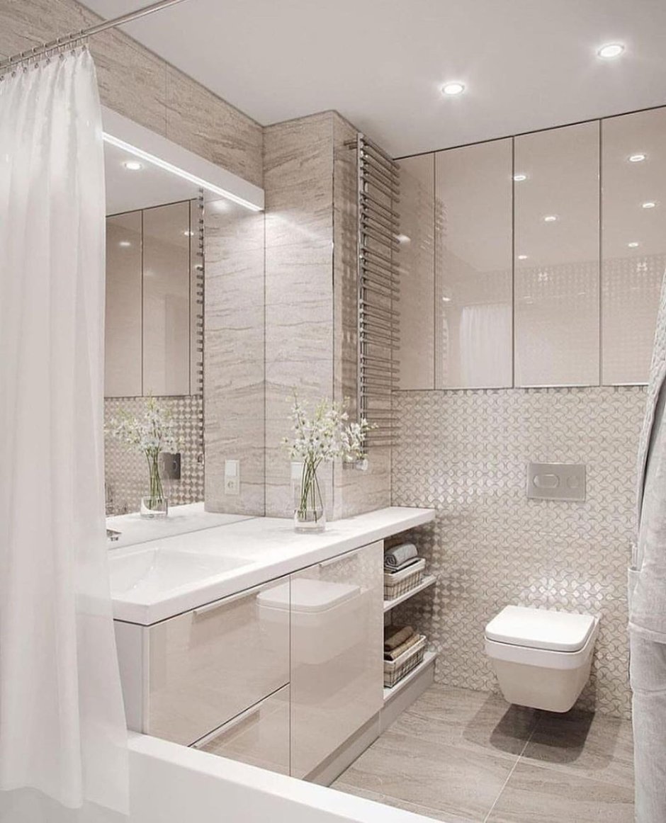 Современная светлая ванная